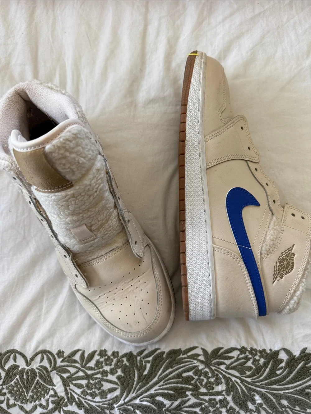 Jordan Kids Cream High-Top Sneakers with Blue Swoosh and Gum Outsole